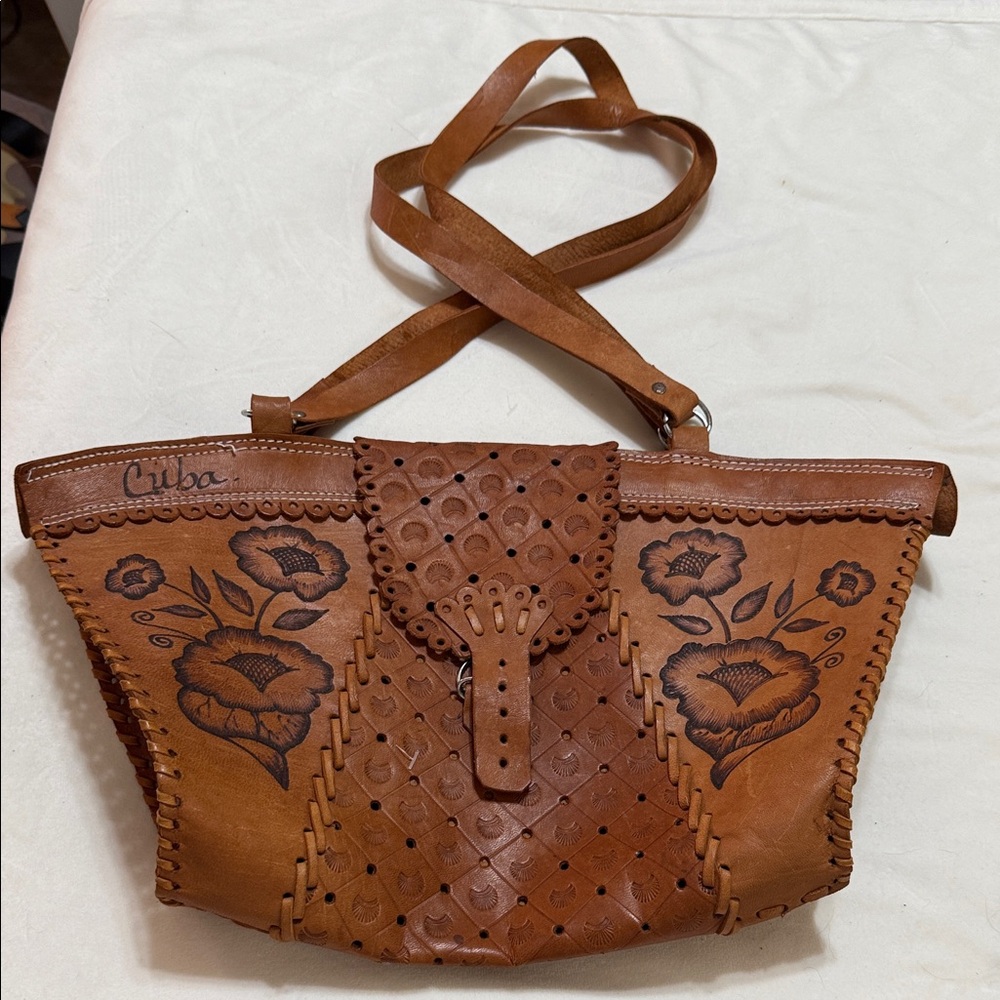 Brown Leather Cuban leather burned and  detailed Women's purse
